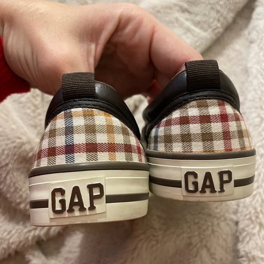 EUC Kid’s Gap Slip On Plaid Loafers